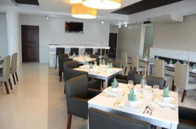 Empire Suites Hotel Puerto Princesa Bagian luar foto